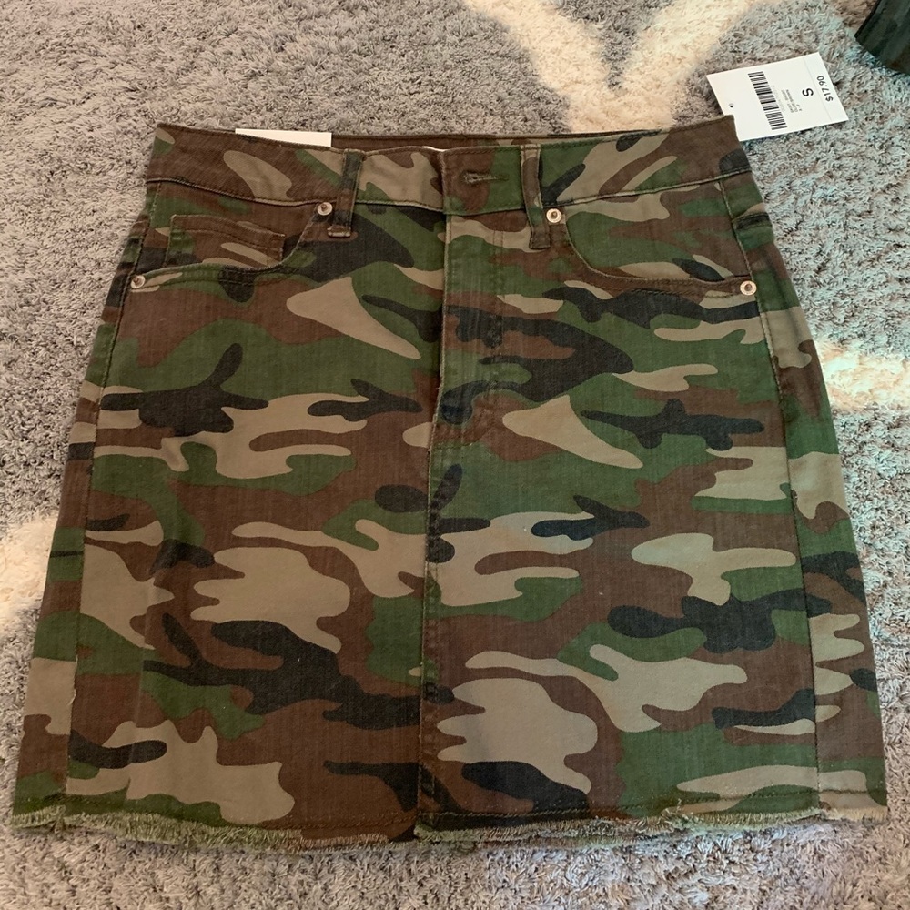 NWT forever 21 camo skirt